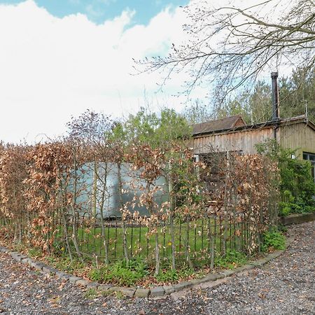 Villa Hen House View Rugeley Esterno foto