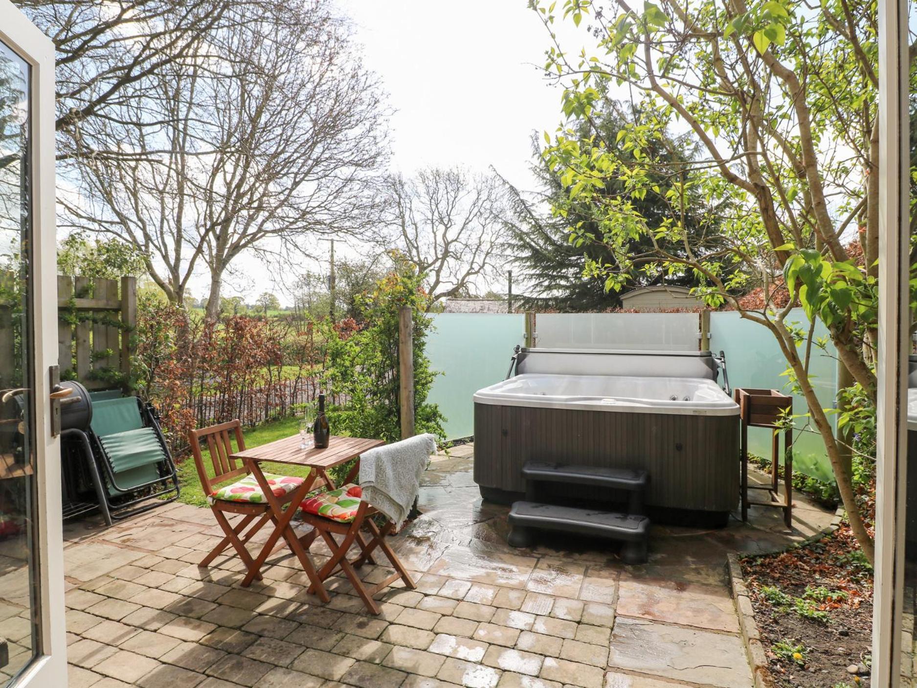 Villa Hen House View Rugeley Esterno foto