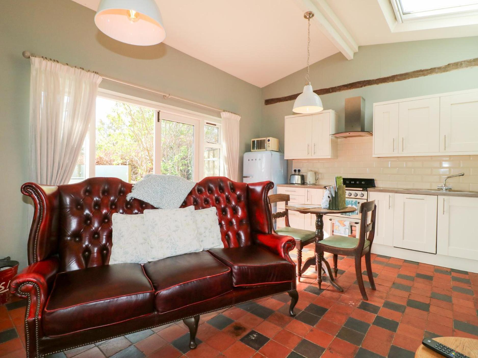 Villa Hen House View Rugeley Esterno foto