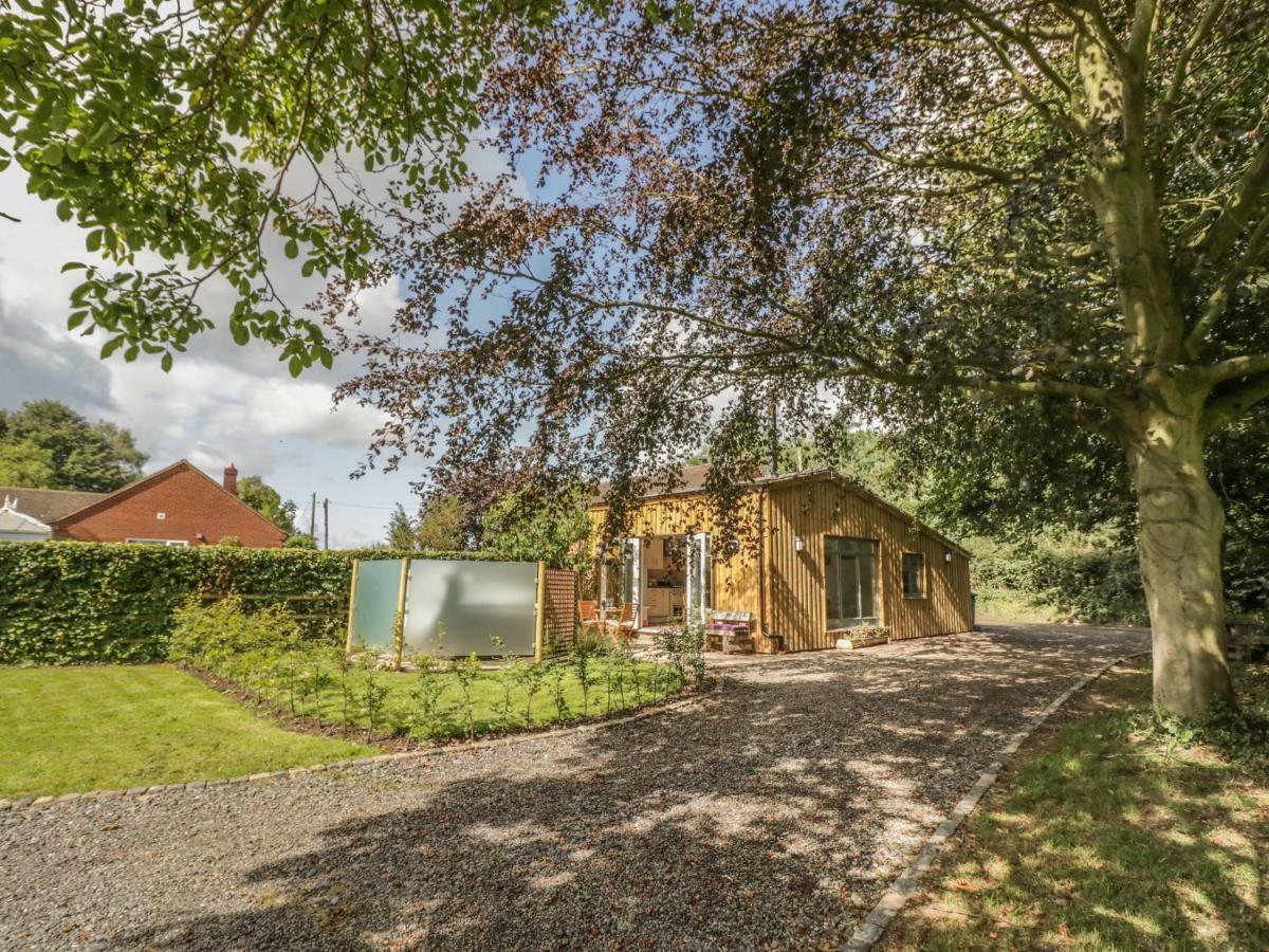 Villa Hen House View Rugeley Esterno foto